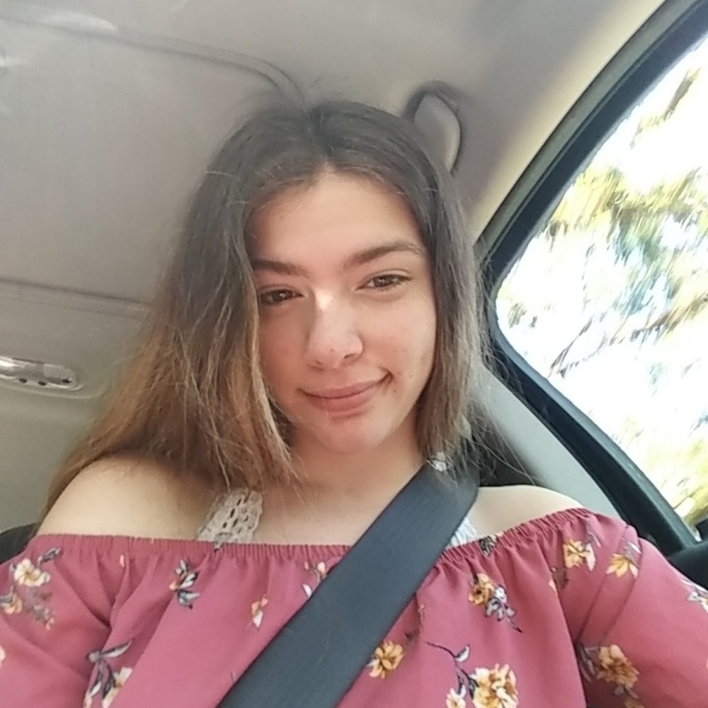 Meet your Posher, Lauren